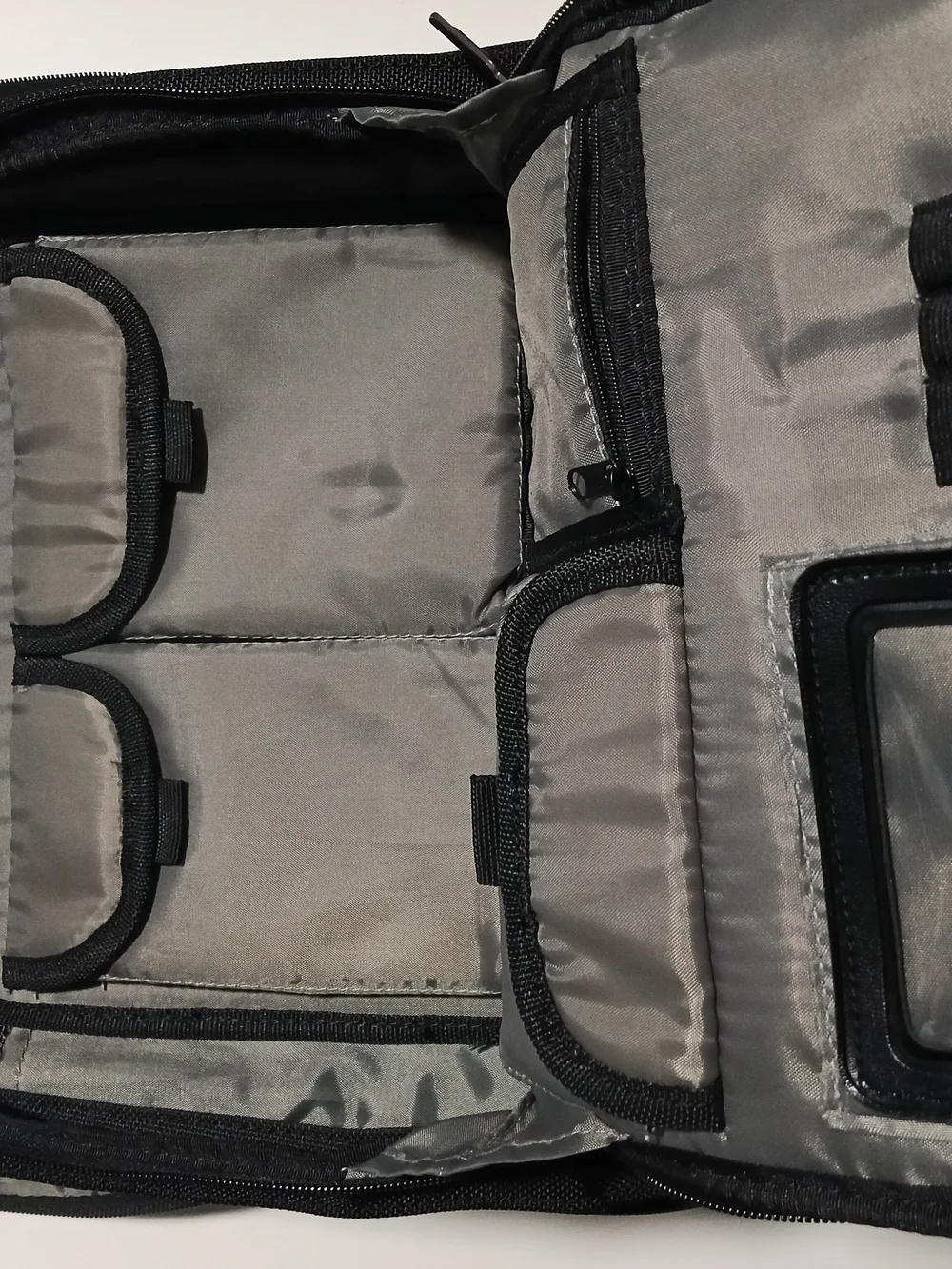 Targus Black Rolling Laptop Bag - Professional Men's Carry-On Like New Very Good